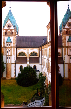 Schweige-Retreat_Meditation_Kloster Einkehr Vipassana Ruhe